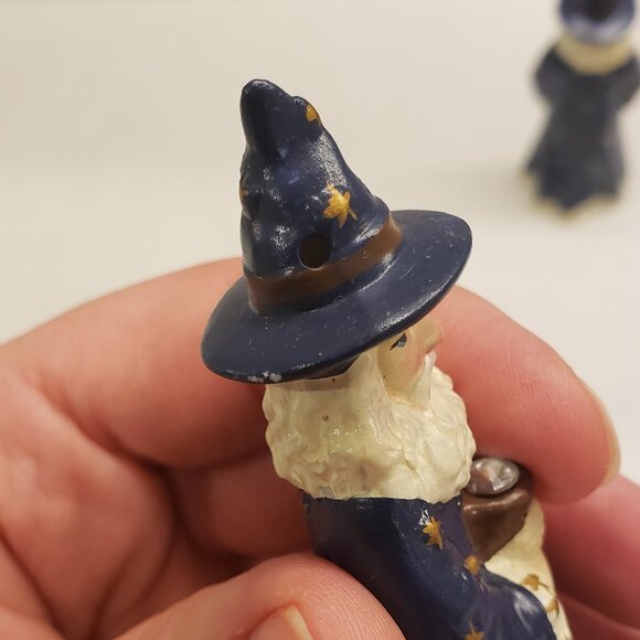 Vintage Wizard With Staff w/ Crystal + Starry Robe - Salt & Pepper Shakers - Picture 7 of 9